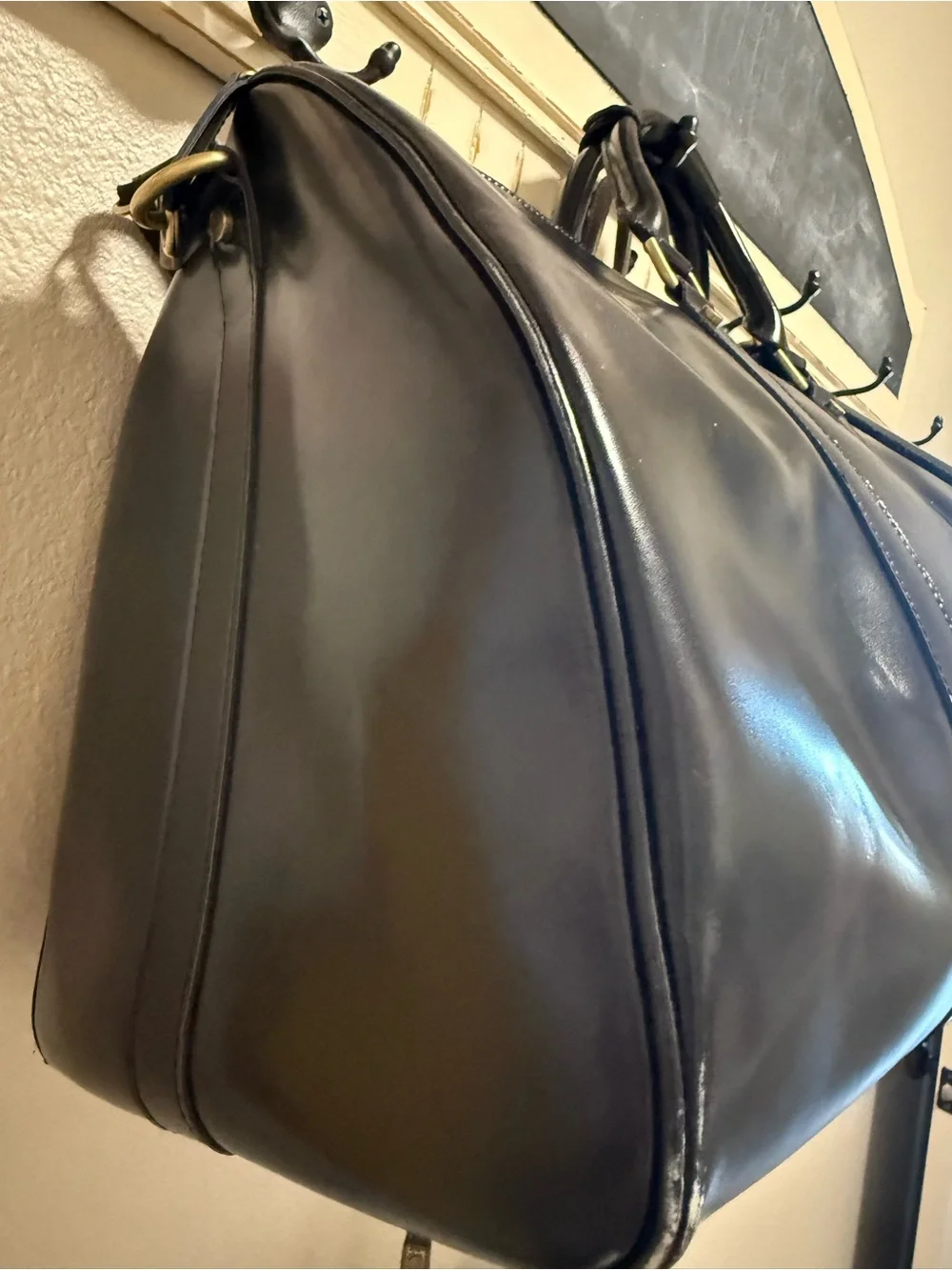 Leathario Travel Duffle Bag For Men Women Genuine Leather Overnight Weekender